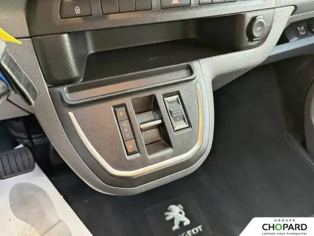 Peugeot Expert e- combi standard electrique 50 kwh 136ch — photo 22
