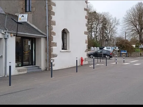 À VENDRE - LOCAL COMMERCIAL 39 m² - CENTRE DE LANILDUT - 108 000