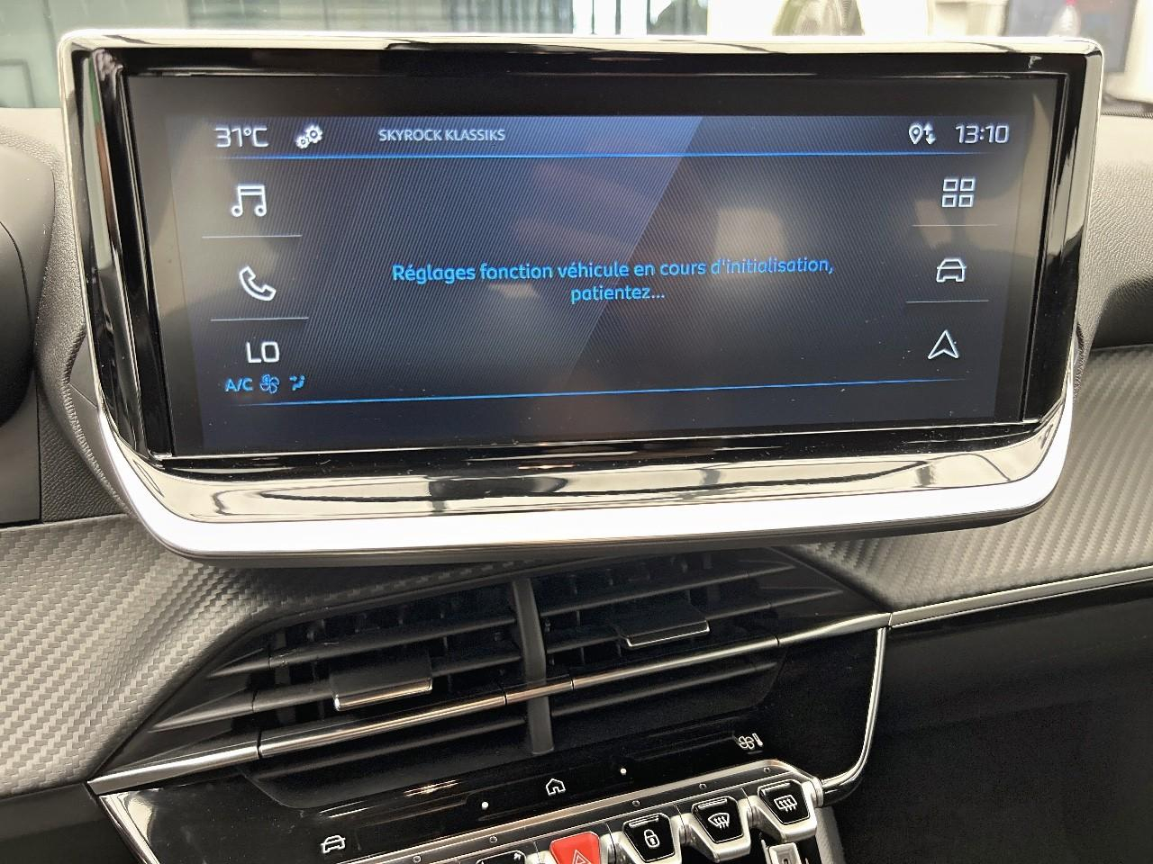 Peugeot 2008 hybrid 136 e-dcs6 active — photo 11
