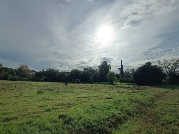 Terrain 416 m²