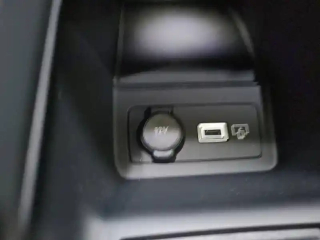 Peugeot 308 phev 180 e-eat8 — photo 61