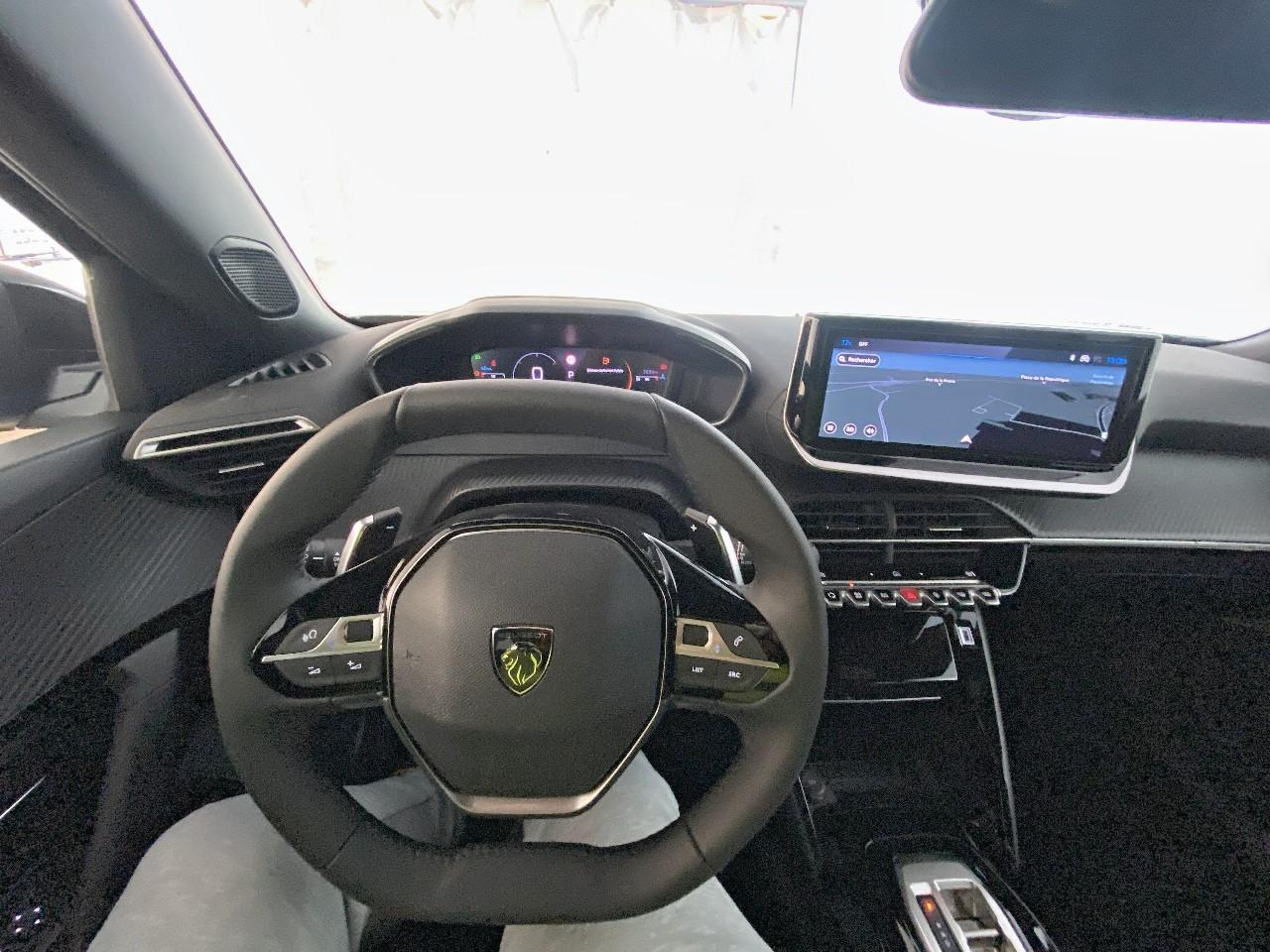 Peugeot 2008 hybrid 145 ch e-dcs6 allure — photo 12