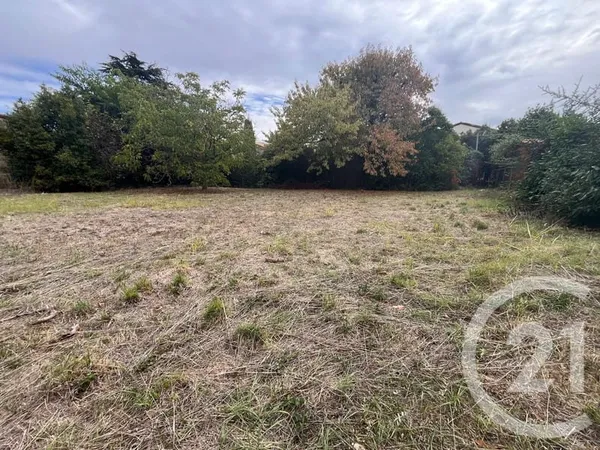 Terrain 525 m²