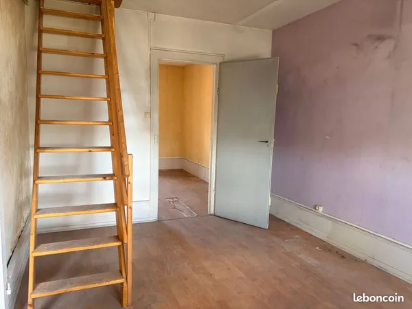 Propose plateau à rénover à Montbéliard