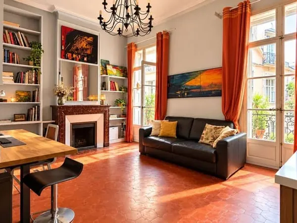 Studio 5 pièces 185 m²
