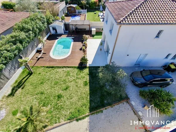 MAISON NEUVE, 3 CHAMBRES, PISCINE, TERRAIN DE PETANQUE, GARAGE