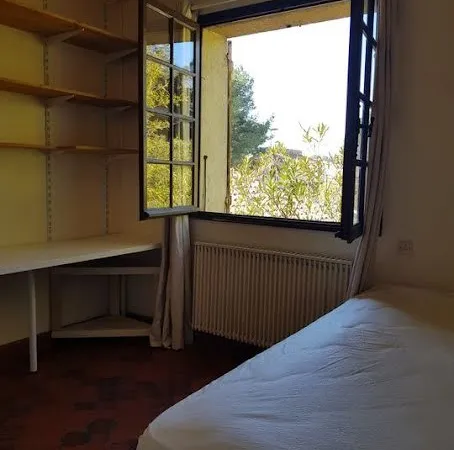 Chambre 1 pièce 14 m²