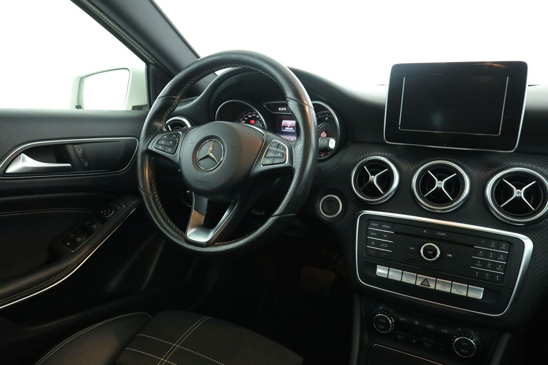 Mercedes-Benz Classe A 200 d Sensation 7G-DCT — photo 12