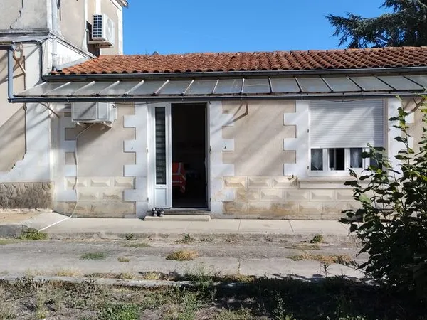 Maison de 52 m² à Jonzac libre au 1/11/26