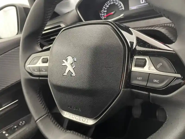 Peugeot 208 puretech 75 s&amp;s bvm5 — photo 24