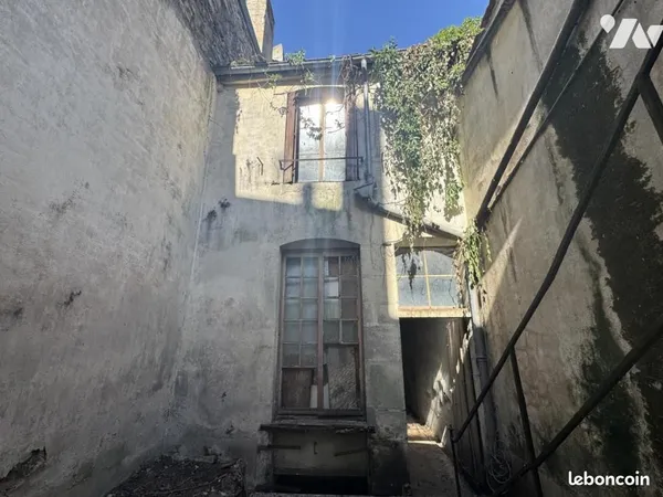 Maison 13 pièces 405 m²