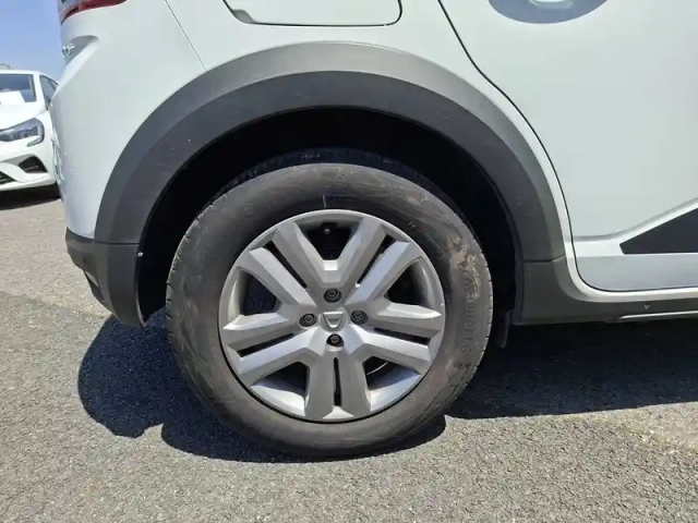 Dacia Sandero tce 90 cvt - 22 — photo 10