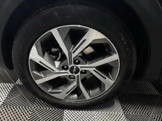 Kia Stonic 1.0 t-gdi 100ch gt line — photo 15