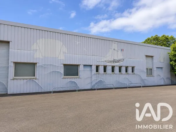 Vente Boutique/Local commercial 2 400 m²