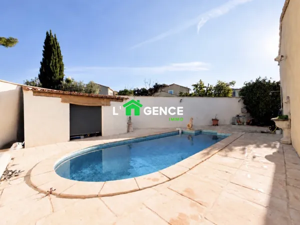 MIRAMAS - MAISON DE PLAIN-PIED 110m2 AVEC PISCINE, 3 CHAMBRES