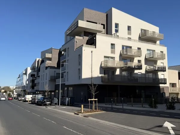 Local 80 m² Caen