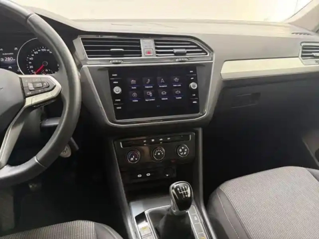 Volkswagen Tiguan 1.5 tsi 130ch bvm6 — photo 10