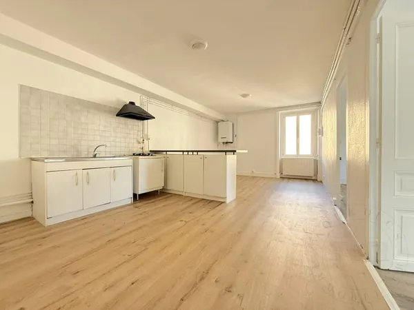 Appartement 73 m2 - 2 Chambres - COMMUNAY centre