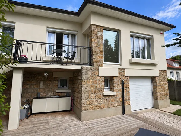 Maison 10 pièces 252 m²