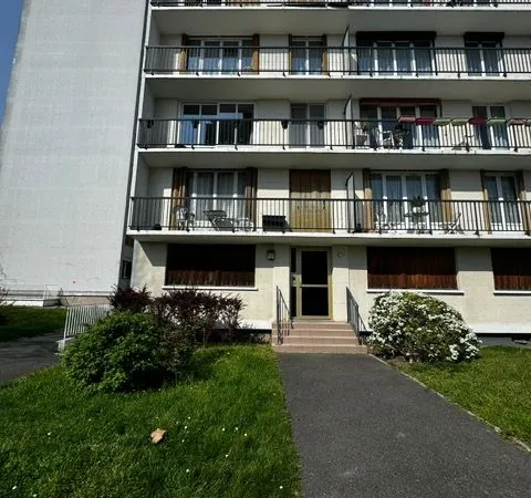 Charmant T1 lumineux avec cave et parking - Épinay-sur-Seine