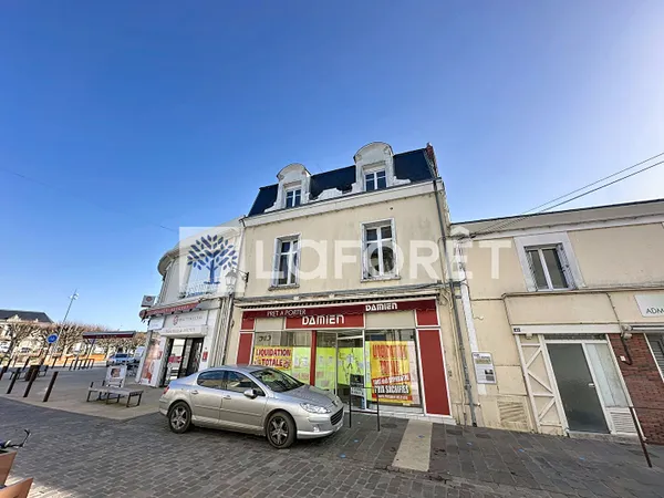 Local 5 pièces 196 m²