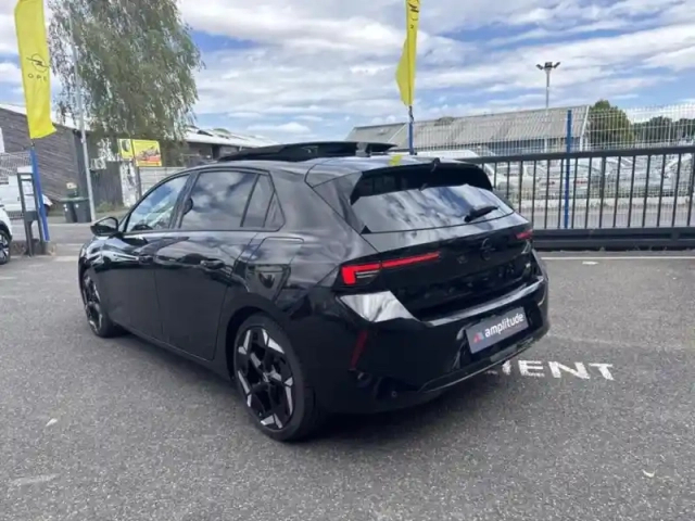 Opel Astra 1.6 turbo 225ch hybrid gse bva8 — photo 7