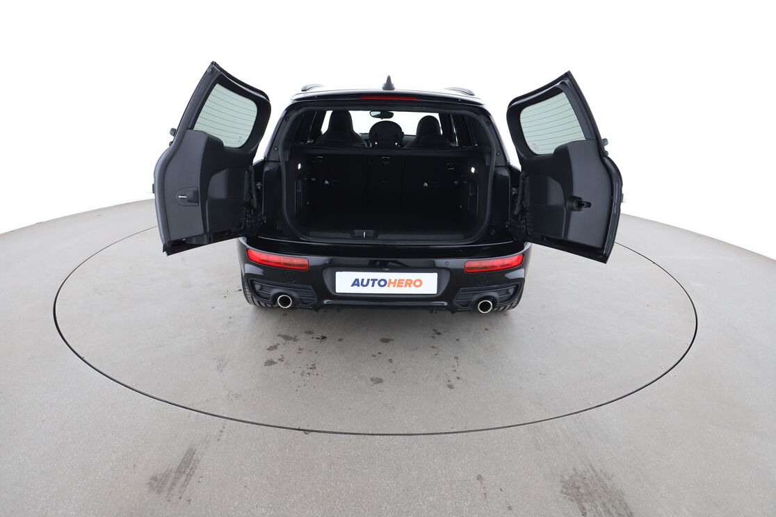 MINI Clubman Cooper SD Finition JCW ALL4 BVA8 — photo 15