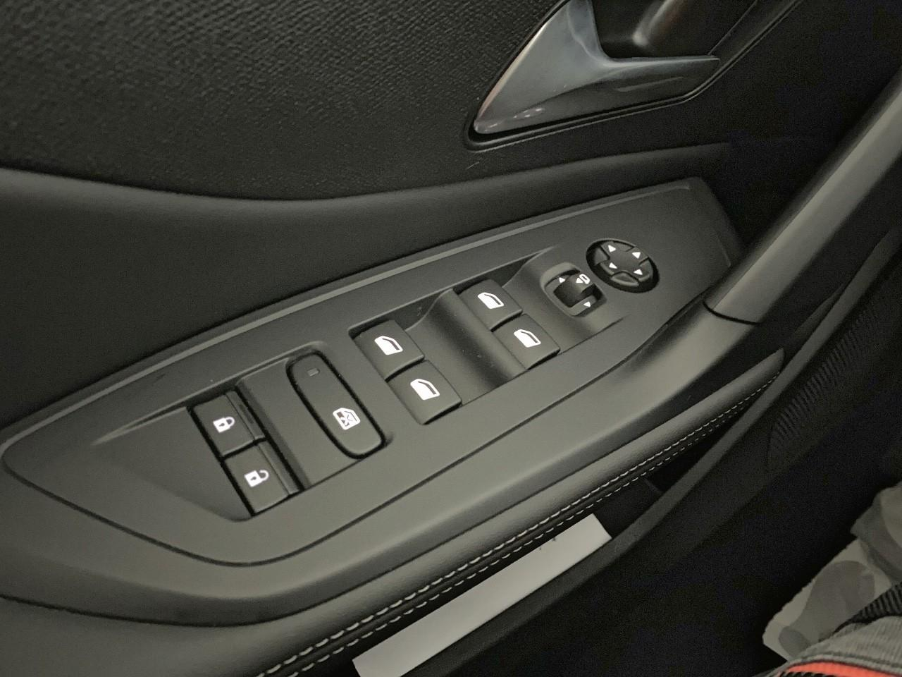 Peugeot 308 hybrid 145 e-dcs6 allure — photo 20