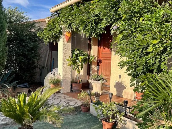 Maison de plain-pied 3 pièces (78 m²) avec jardin et garage