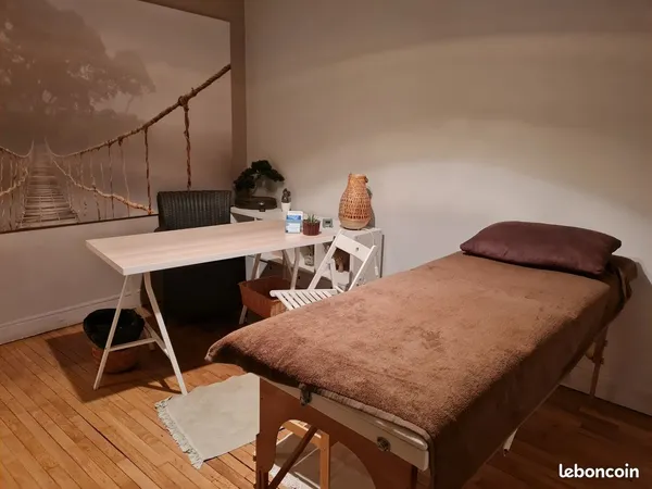 Bureau avec table de massage à louer