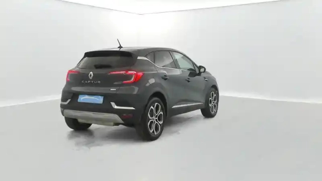 Renault Captur e-tech plug-in 160 - 21 — photo 29