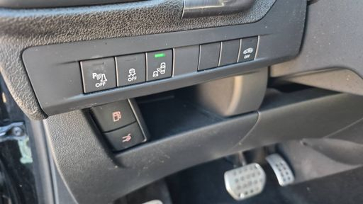 DS DS 5 1.6 THP 165 EAT6 - So Chic – 2016 – 61577 km – Essence – Boîte Automatique — photo 2