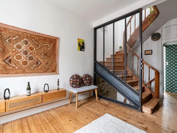 Appartement de charme sur trois niveaux avec terrasse