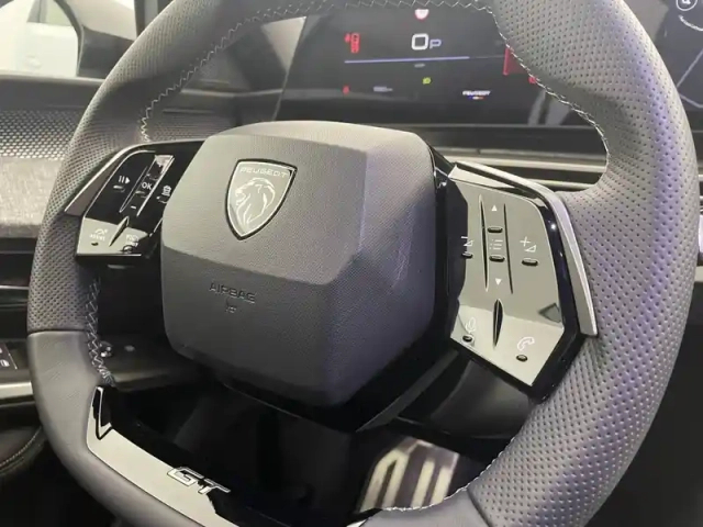 Peugeot 5008 hybrid 145 e-dcs6 — photo 29