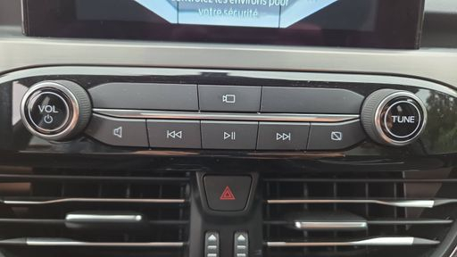 Ford Kuga 2.5 Duratec 190 Flexifuel Hybrid CVT - Titanium – 2023 – 51567 km – Hybride essence bioéthanol – Boîte Automatique — photo 8