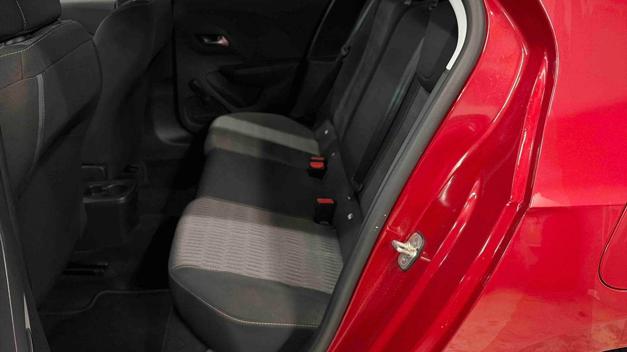 Opel Corsa 1.2 75 ch BVM5 — photo 12