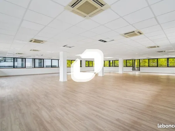 Bureaux 156 m²