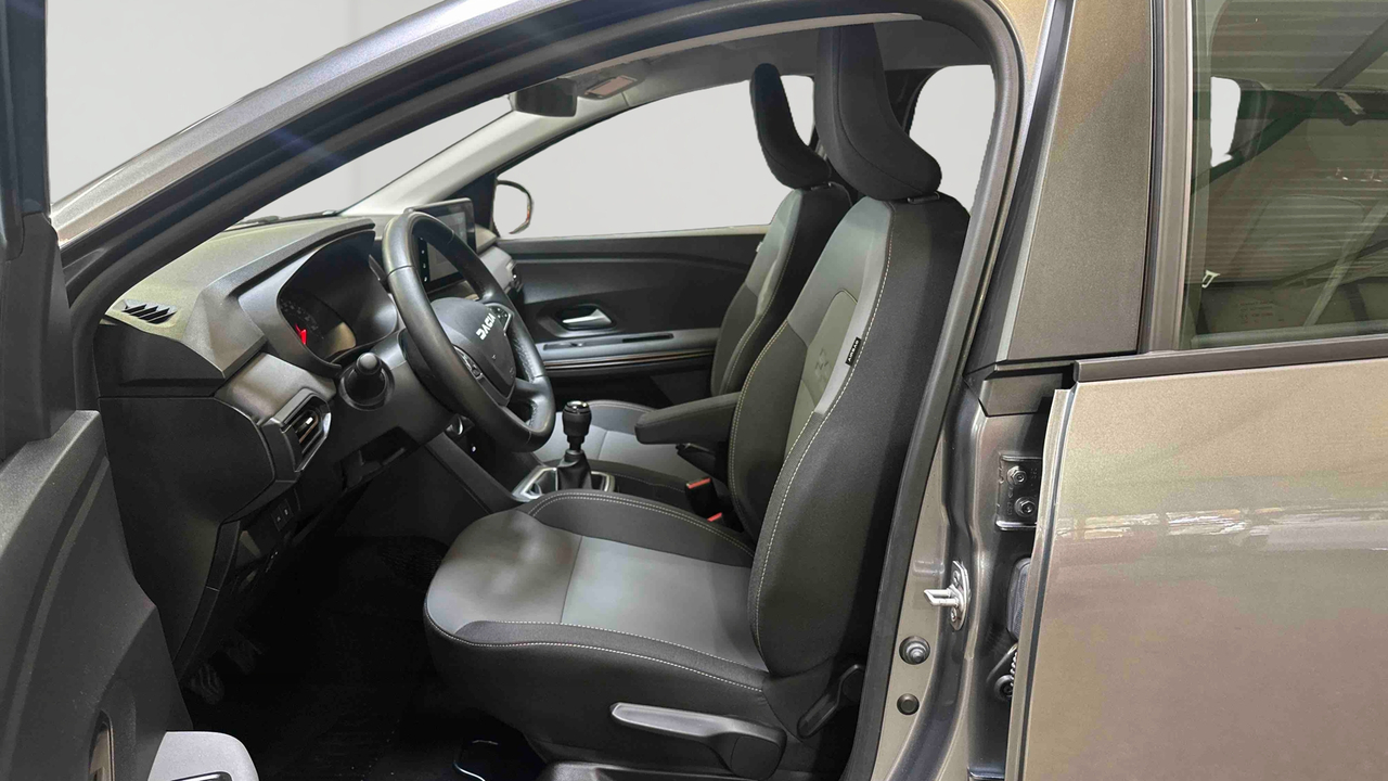 Dacia Sandero ECO-G 100 GSR2 — photo 28