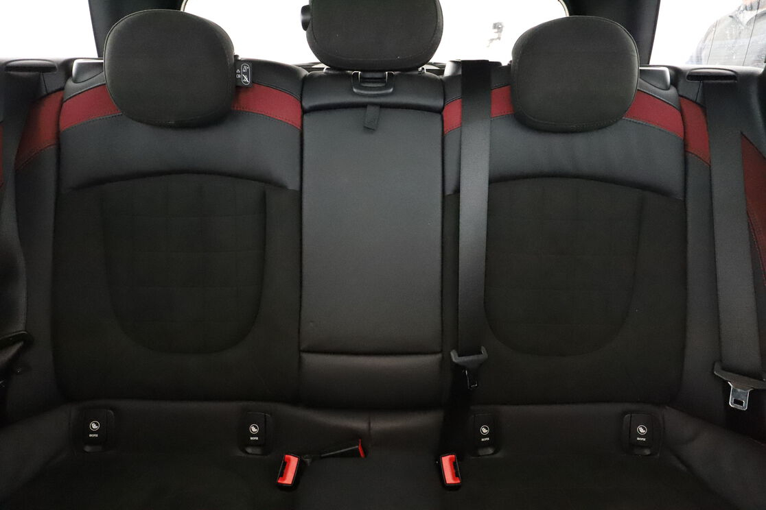 MINI Clubman Cooper SD Finition JCW ALL4 BVA8 — photo 14