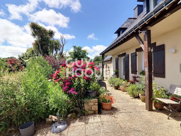 MAISON À VENDRE DE 5 PIÈCES DE 194,00 M²