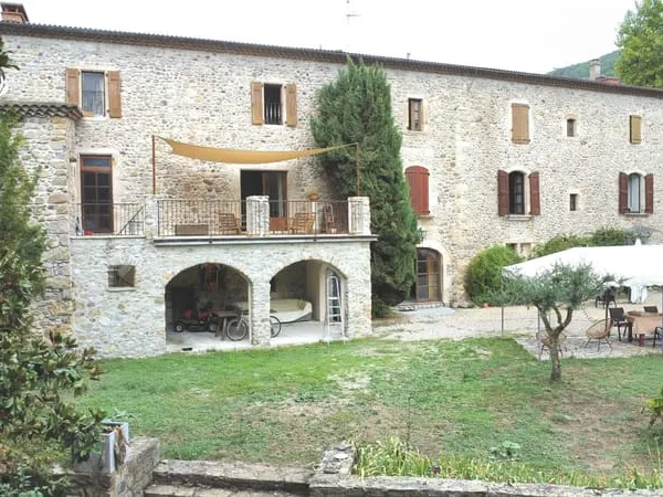 Authentique demeure cévenole en pierre - 400 m² de charme au