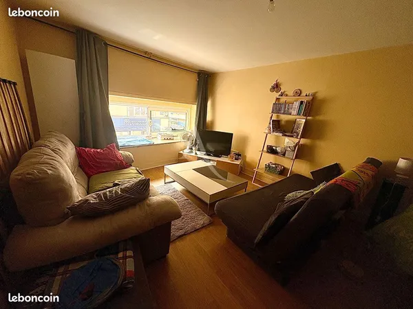 Bel Appartement 65 m2 en centre ville Montmorillon