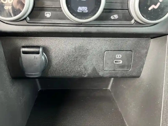 Dacia Sandero 1.0 tce 90ch journey — photo 20