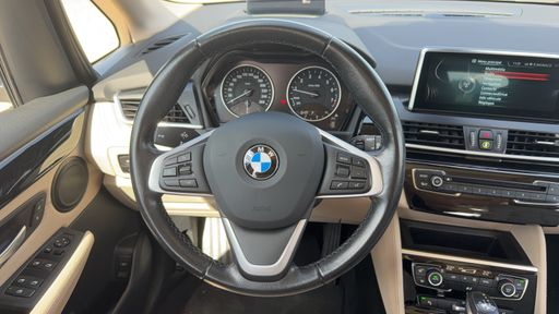 BMW Serie 2 Active Tourer 220i 192 Steptronic8 - Luxury – 2017 – 50313 km – Essence – Boîte Automatique — photo 51