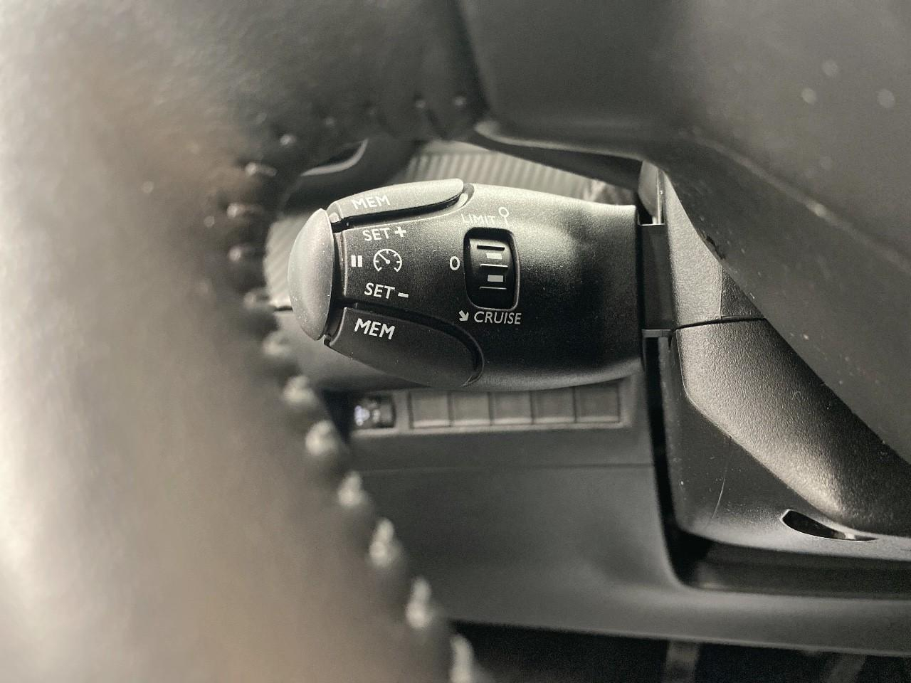 Peugeot 2008 100 s&s bvm6 style — photo 18