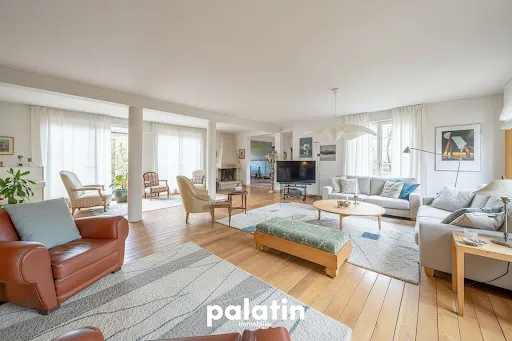 Maison 7 pièces 223 m²