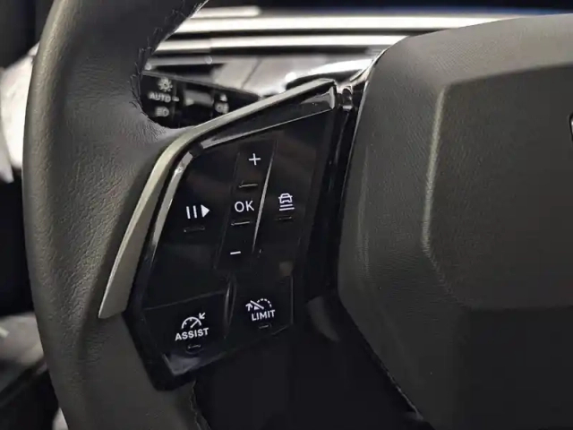 Peugeot 5008 electrique 73 kwh 210 ch — photo 39