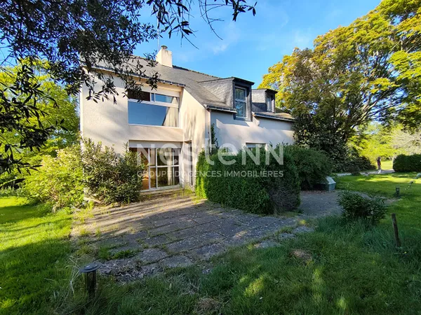 Maison d'architecte à vendre à Pluherlin - Terrain de 1.7 ha