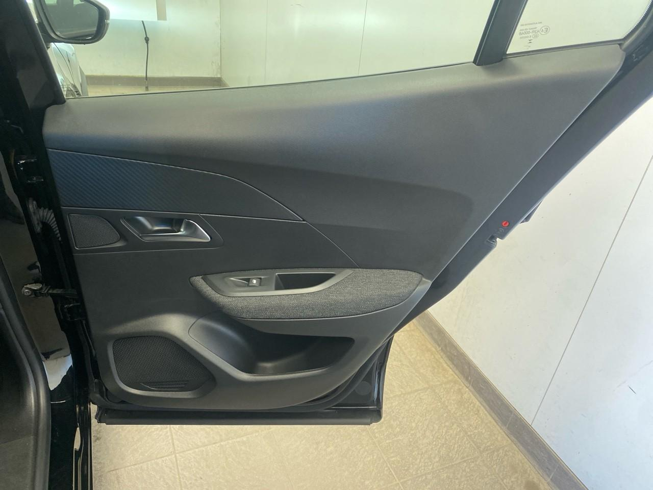 Peugeot 2008 100 s&s bvm6 style — photo 24