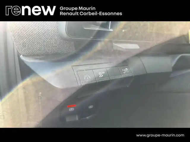 Renault Megane e-tech electric ev40 130ch techno standard charge — photo 14